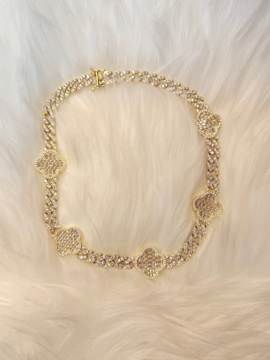 Clover Rhinestone Necklace - Gold