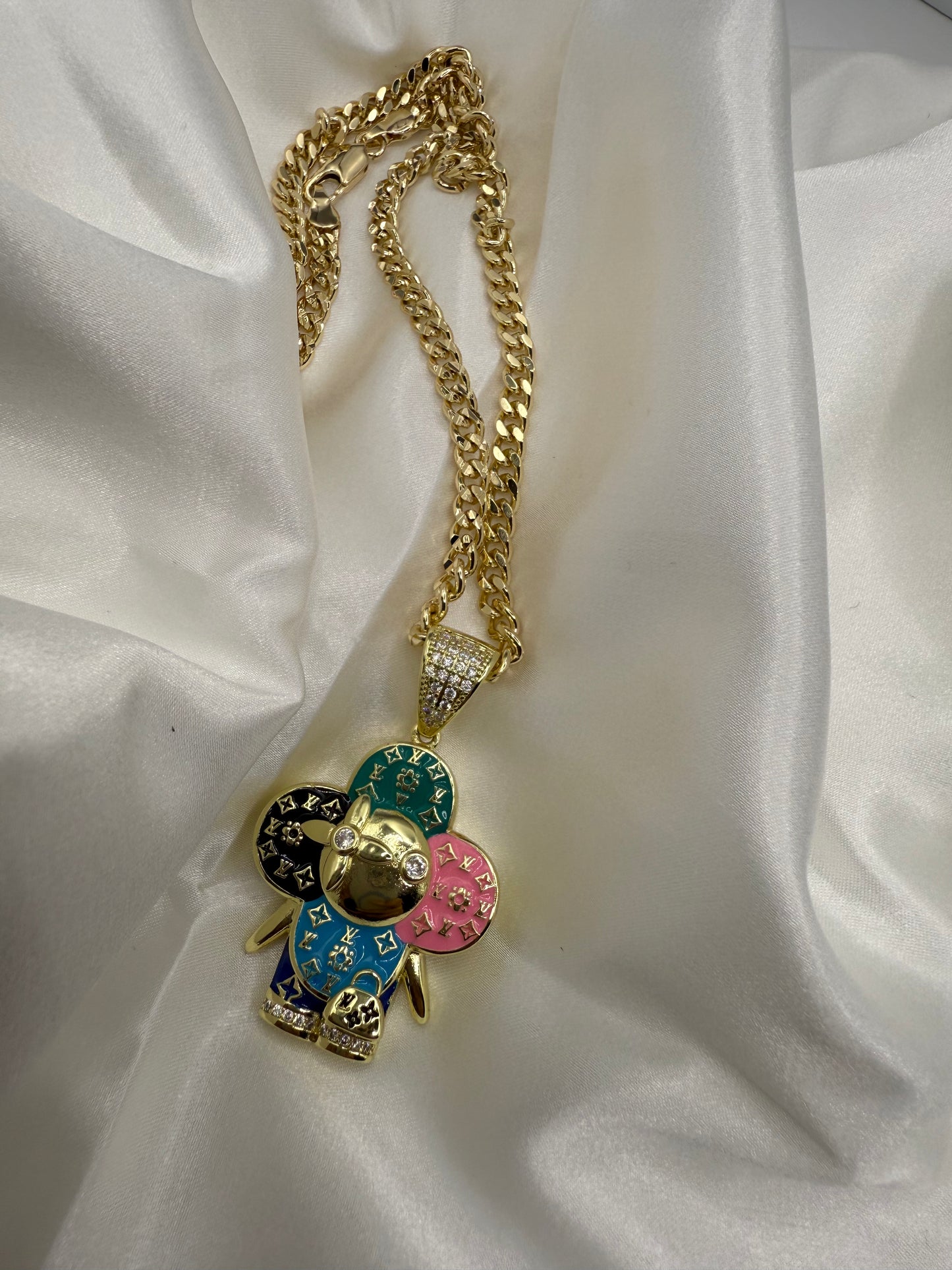 Luxe Vivie” Pendant Necklace – 16